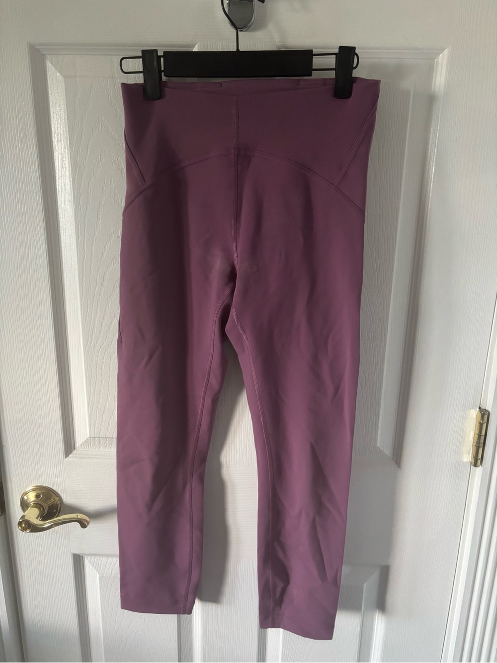 Lululemon InStill High-Rise Crop 23"
ColourVintage Plum